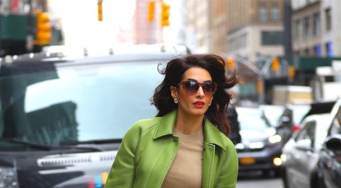 Amal Clooney wearing Burberry Amal Clooney wearing Burberry fashionpress.it