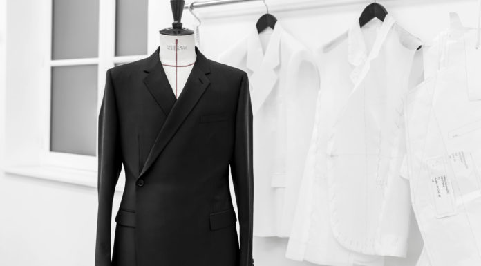 Dior presents the Savoir-Faire behind the Tailleur Oblique Men Suit The Savoir-Faire behind the Tailleur Oblique Suit