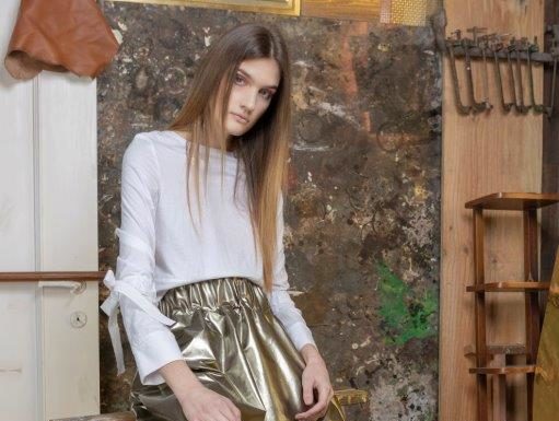 EllemenTi: la gonna oro per le feste EllemenTi la gonna oro per le feste