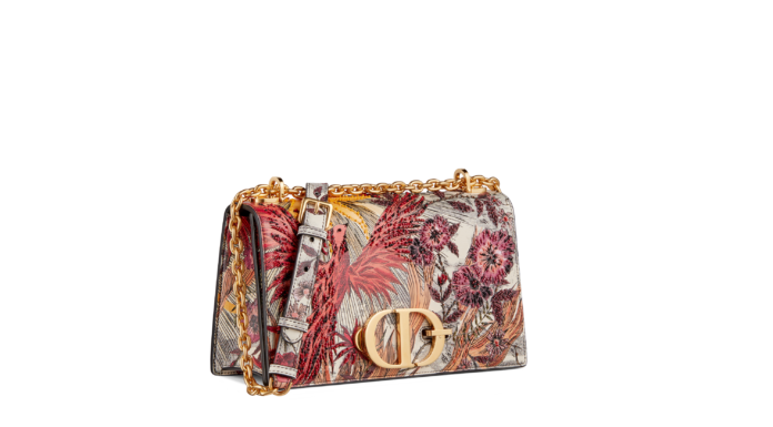 Dior | A new version of 30 Montaigne Bag Dior presents a new version of 30 Montaigne Bag
