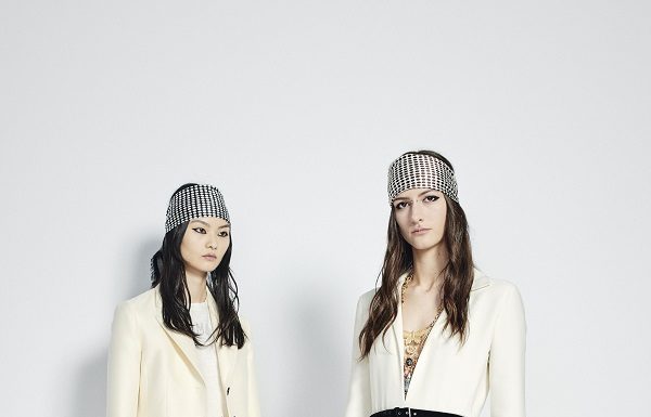 Scarves from the Dior Autumn-Winter 2020-2021 Collection Scarves from the Dior Autumn-Winter 2020-2021 Collection