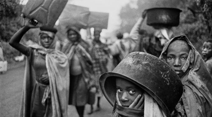 Riapre la mostra Exodus di Sebastião Salgado a Pistoia SEBASTIÃO SALGADO. Exodus. In cammino sulle strade delle migrazioni