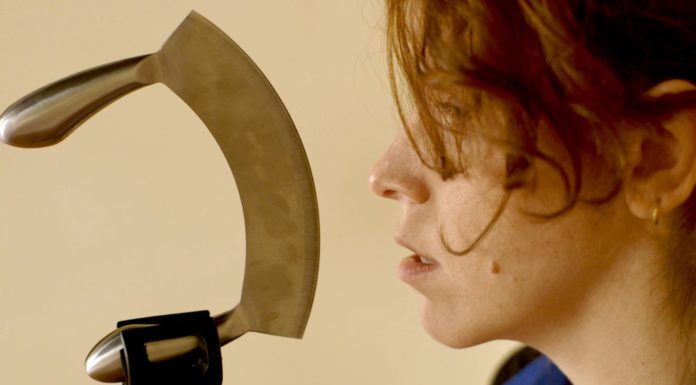 “MASCARILLA 19 – Codes of Domestic Violence” di In Between Art Film "MASCARILLA 19 - Codes of Domestic Violence" di In Between Art Film