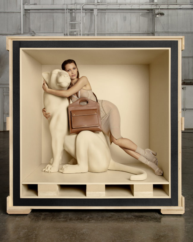 Burberry introduces the Pocket Bag campaign starring Bella Hadid c Courtesy of Burberry Inez and Vinoodh