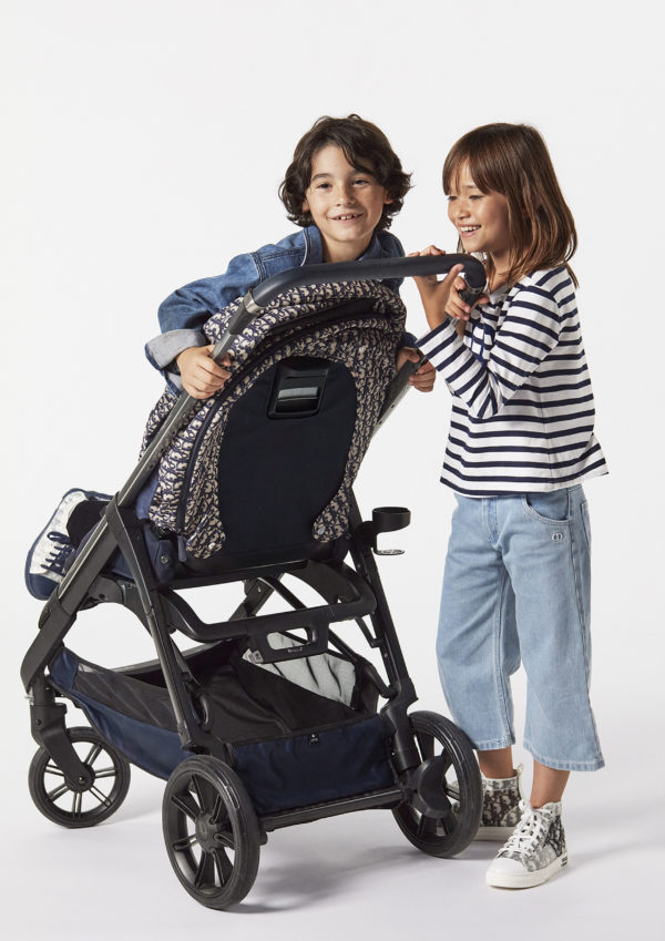 Baby Dior presents its first baby stroller, dressed in the unmistakable Dior Oblique print.