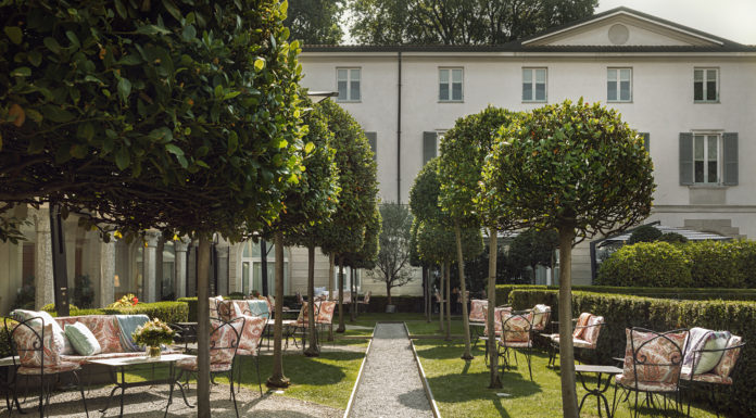 Etro inaugura Etro Garden, il suo giardino nel cuore di Milano ETRO e Four Seasons Hotel Milano inaugurano l'inedito Etro Garden