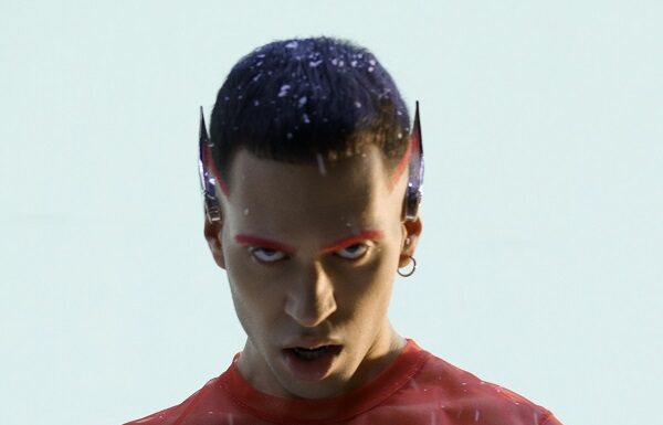 Mahmood wearing Burberry in ‘Inuyasha’ Music Video released February 2021 Mahmood wearing Burberry in 'Inuyasha' Music Video released February 2021
