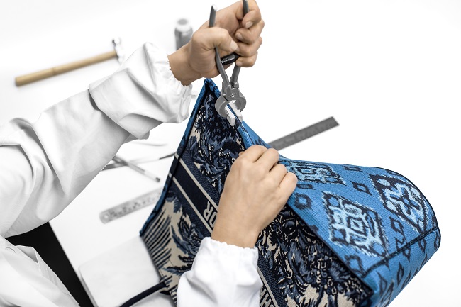 Dior Book Tote Palms Savoir-Faire fashionpress.it