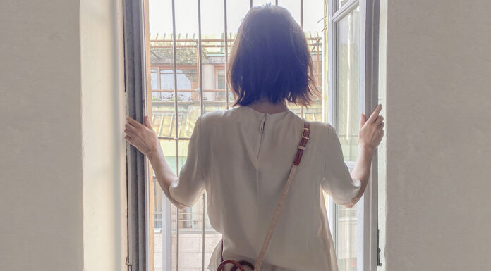 Giòsa Milano launches Twiggy, the mini bag with 60s nuances. Giòsa Milano launches Twiggy, the mini bag with 60s nuances.