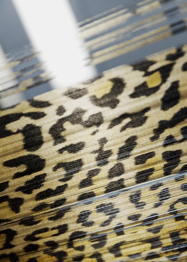 Dior presents the Savoir-Faire of the Leopard-print ‘Bar’ jacket
