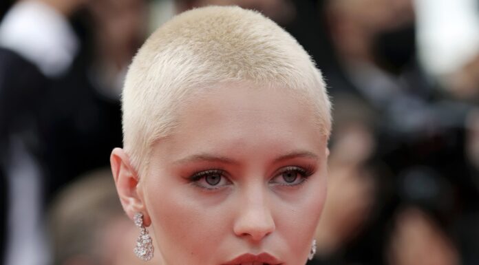 Dior Cannes: Iris Law in Dior by Maria Grazia Chiuri Dior Cannes: Iris Law in Dior by Maria Grazia Chiuri