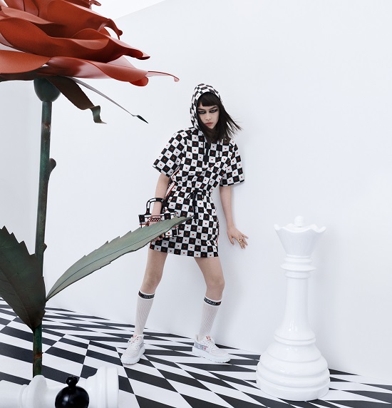 Dioramour capsule collection