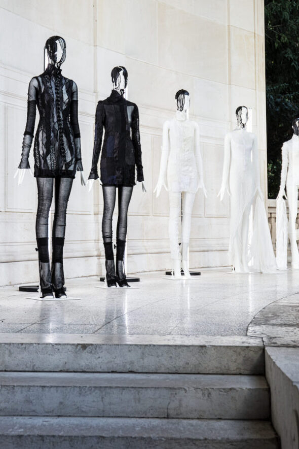 Alla Parigi Fashion Week la collezione del designer Olivier Theyskens | Bonaveri