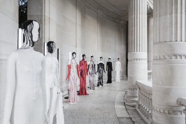 Alla Parigi Fashion Week la collezione del designer Olivier Theyskens | Bonaveri