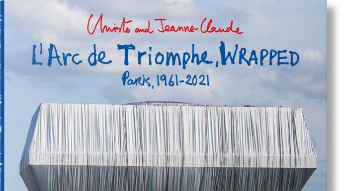 Christo and Jeanne-Claude: L’Arc de Triomphe, Wrapped Christo and Jeanne-Claude: L’Arc de Triomphe, Wrapped