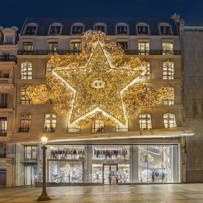 Dior unveils its Christmas Decoration aroun the world