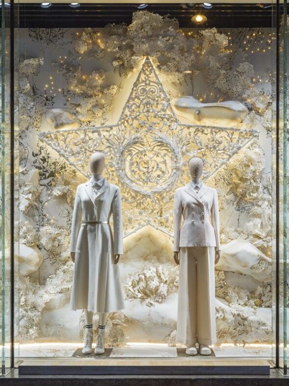 Dior unveils its Christmas Decoration aroun the world