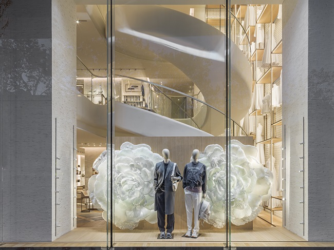 Dior unveils its Christmas Decoration aroun the world