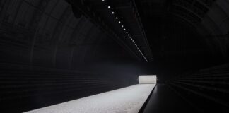The literary scenography of Dior Men Fall 2022