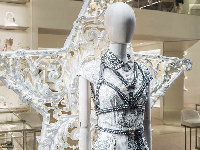 Dior unveils its Christmas Decoration aroun the world