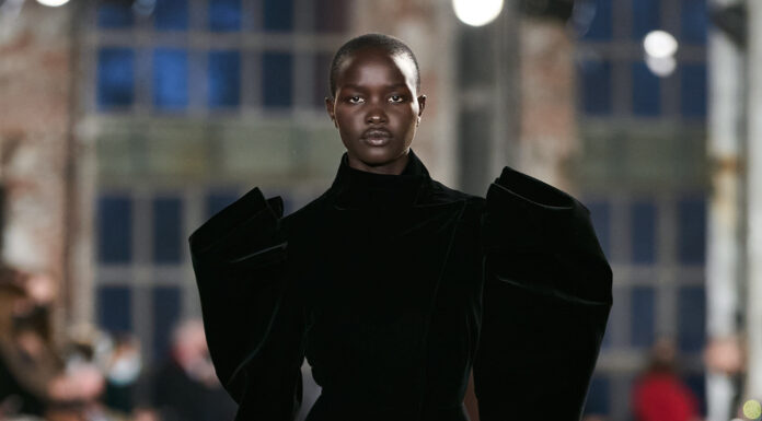 Alexandre Vauthier Spring 2022 Couture Collection Alexandre Vauthier Spring 2022 Couture Collection