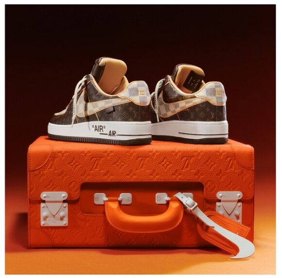 Asta Sotheby’s delle sneaker Louis Vuitton and Nike expression of the “Air Force 1” by Virgil Abloh