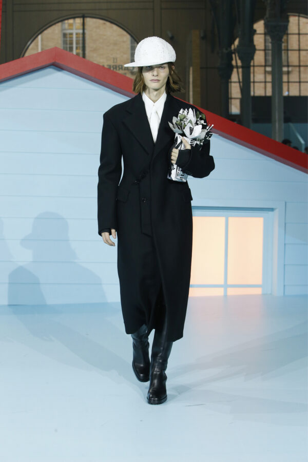 Virgil Abloh's final collection for Louis Vuitton debuts in Paris, Louis  Vuitton