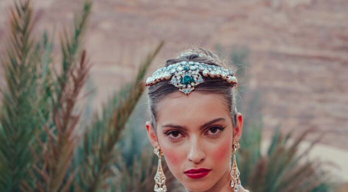Dolce & Gabbana Makes KSA History By Presenting Its First-Ever Saudi Show at AlUla AlUla e Dolce&Gabbana celebrano l’antica cultura equestre nell’unico ed elegante Ikmah Fashion Cavalry Show