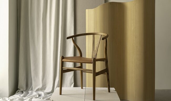 Carl Hansen & Søn festeggia il compleanno di Hans J. Wegner con una nuova Limited Edition Carl Hansen & Søn festeggia il compleanno di Hans J. Wegner con una nuova Limited Edition