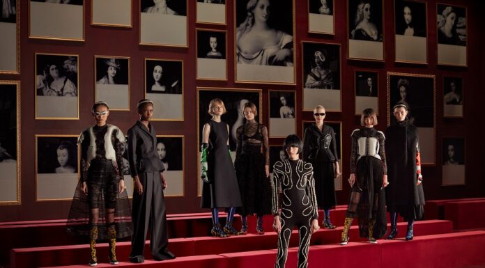 PFW: Dior presents the #DiorAW22 Show, a whisper of high tech couture Dior presents the #DiorAW22 Show