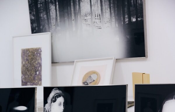 Mariella Bettineschi’s feminist artworks at Dior AW22 At Dior, Savoir-Faire of Scenography by Mariella Bettineschi