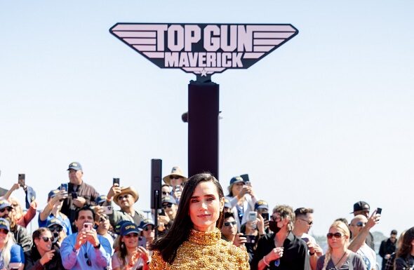 Louis Vuitton Celebrity – Jennifer Connelly alla première mondiale Top Gun: Maverick