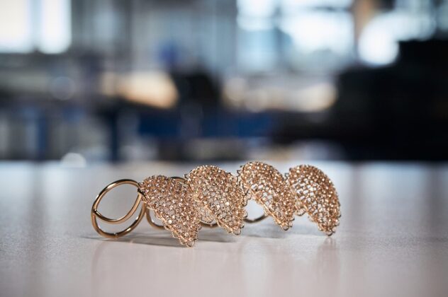 Dior presents the Savoir-Faire behind the D-Renaissance Jewelry