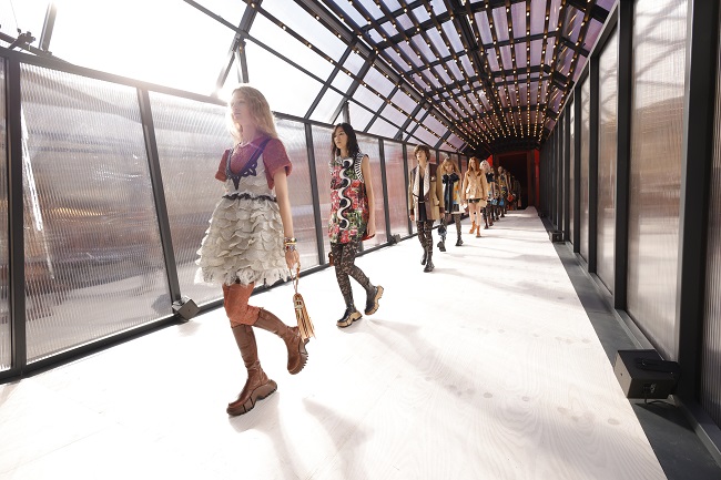 #LVSS23 Nicolas Ghesquière presents his Spring-Summer 2023 Women’s Collection in Paris