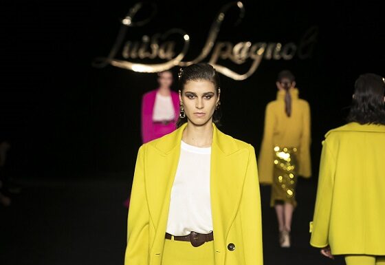 Luisa Spagnoli FW23/24 celebra la femminilità e la sensualità Luisa Spagnoli FW23/24 celebra la femminilità e la sensualità