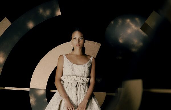 Dior presents the reinvented Dior Gold Capsule Dior presents the reinvented Dior Gold Capsule