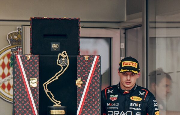 “La Vittoria viaggia in Louis Vuitton” – 80esimo Gran Premio di Formula 1 di Monaco™ “La Vittoria viaggia in Louis Vuitton” - 80esimo Gran Premio di Formula 1 di Monaco™