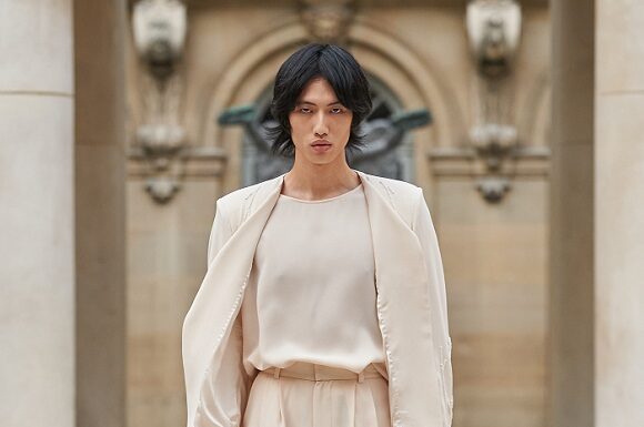 St NIAN Paris debutta a Parigi con Light in the Forest St NIAN Paris debutta a Parigi con Light in the Forest