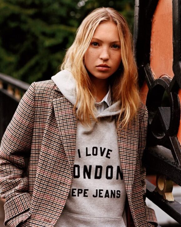 Pepe Jeans unveils its AW23 Brand Campaigns featuring Lila Moss and Rita Ora