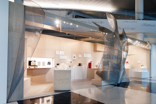 Louis Vuitton svela la nuova Collezione Frank Gehry x Louis Vuitton