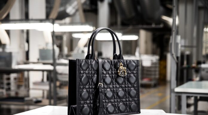 Dior presents the Savoir-faire of the Dior Book Tote in Macrocannage Leather Dior presents the Savoir-faire of the Dior Book Tote in Macrocannage Leather