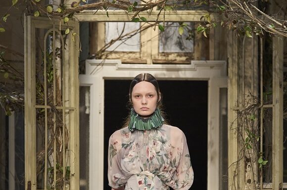 Antonio Marras omaggia Eleonora D’Arborea, principessa ribelle di Sardegna Antonio Marras omaggia Eleonora D'Arborea, principessa ribelle di Sardegna