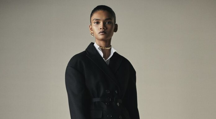 The New Dior Jolie Bag Dior unveils the new Dior Jolie Bag