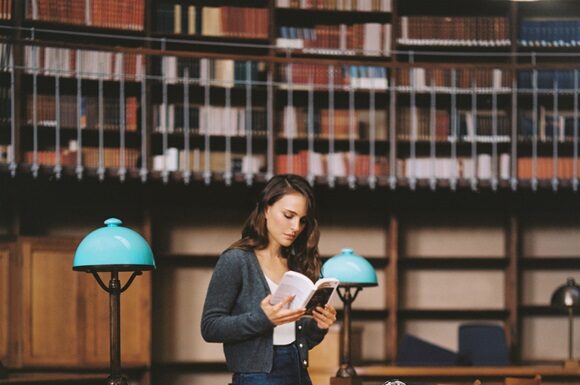 Dior Book Tote Club with Natalie Portman Dior Book Tote Club with Natalie Portman