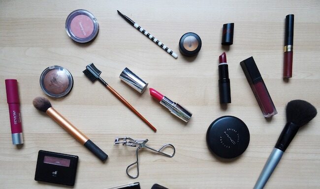 Makeup store: perché la loro convenienza è imbattibile rispetto ai negozi fisici? makeup