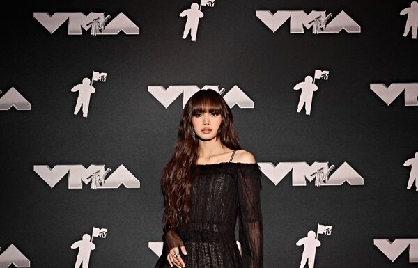 Lisa wears custom Louis Vuitton at the 2024 MTV Video Music Awards Lisa wears custom Louis Vuitton at the 2024 MTV Video Music Awards