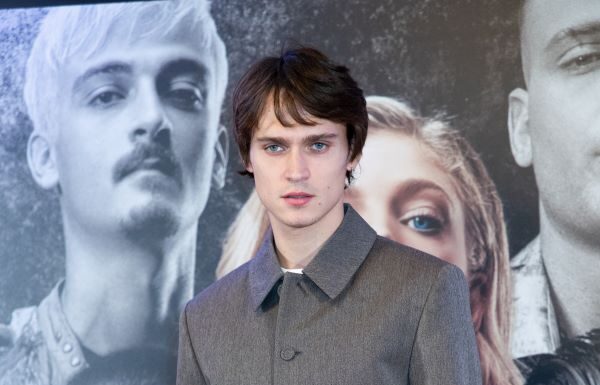 Saul Nanni in Dior by Kim Jones to the “Fino alla Fine” Photocall