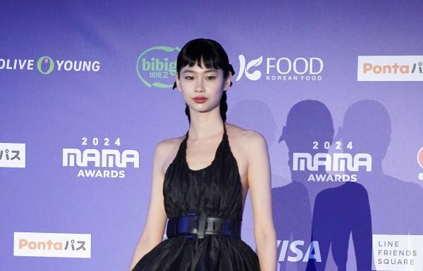 Hoyeon wears custom Louis Vuitton to the 2024 MAMA Awards Hoyeon wears custom Louis Vuitton to the 2024 MAMA Awards