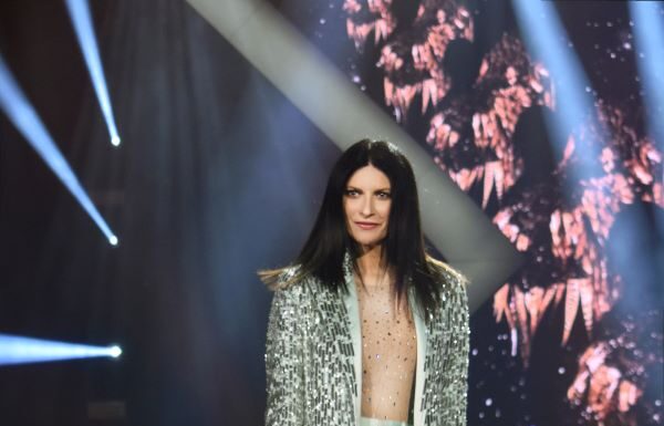 Laura Pausini apre le date di Milano in Des_Phemmes Laura Pausini apre le date di Milano in Des_Phemmes