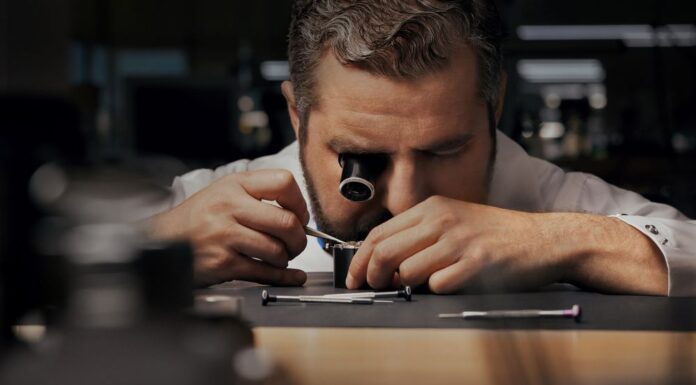 Louis Vuitton Watch Prize for Independent Creatives Louis Vuitton announces the opening of applications for the second edition of the Louis Vuitton Watch Prize for Independent Creatives